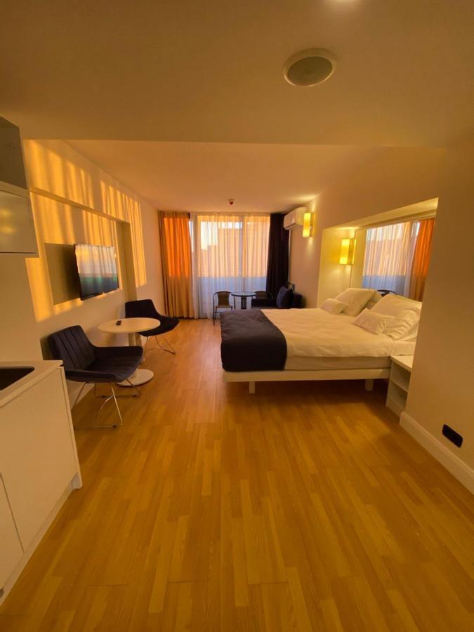 Apartments Batumi Studio V Esterno foto